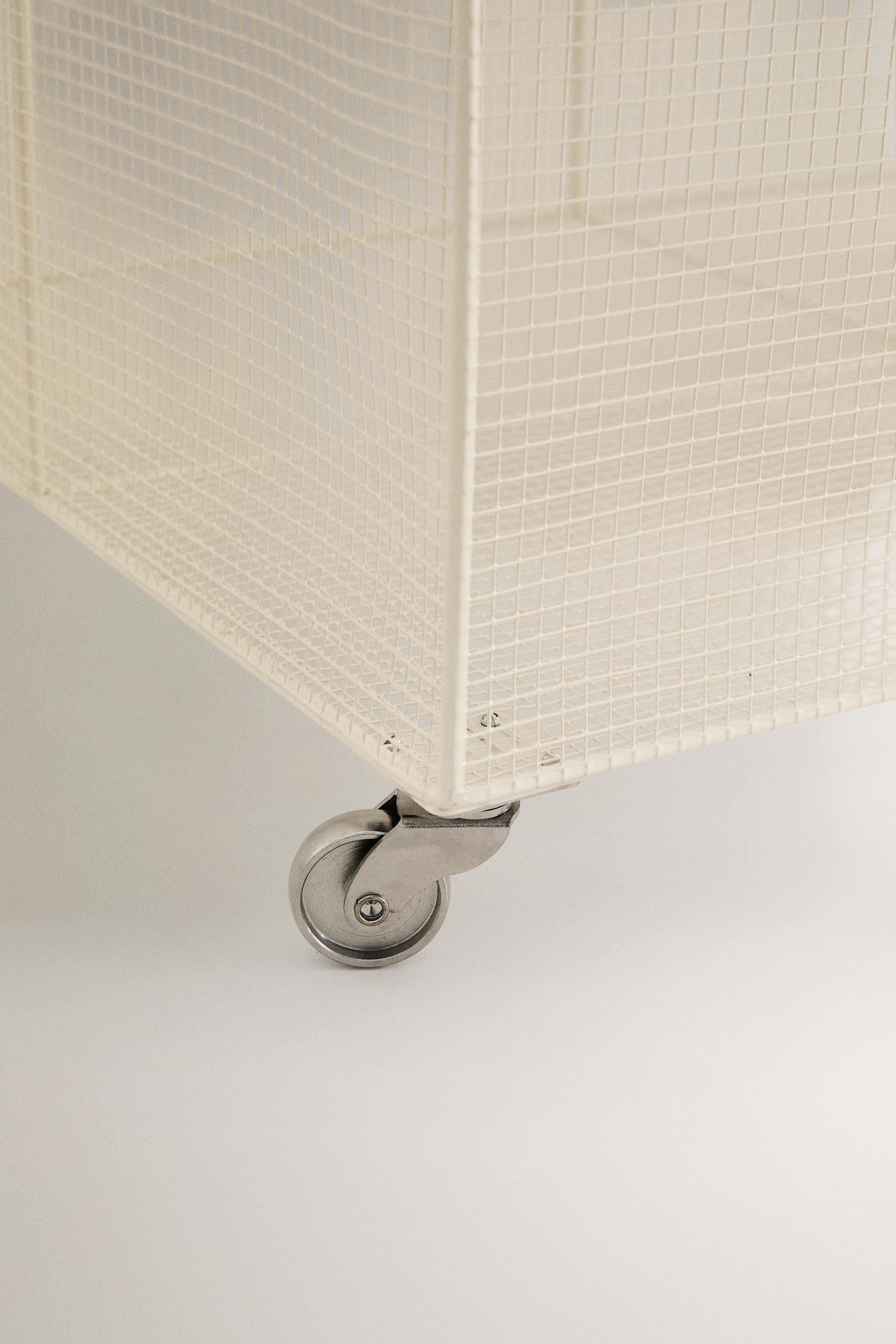 CORBEILLE MÉTAL ROULETTES